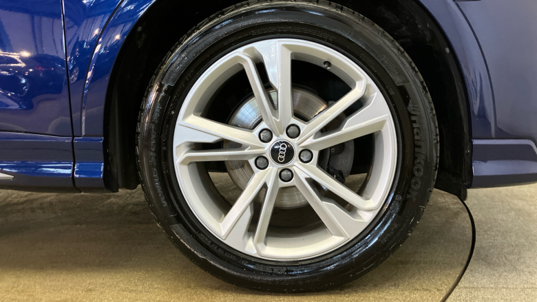 Audi Q3 35 TFSI S Line 5dr Petrol Estate